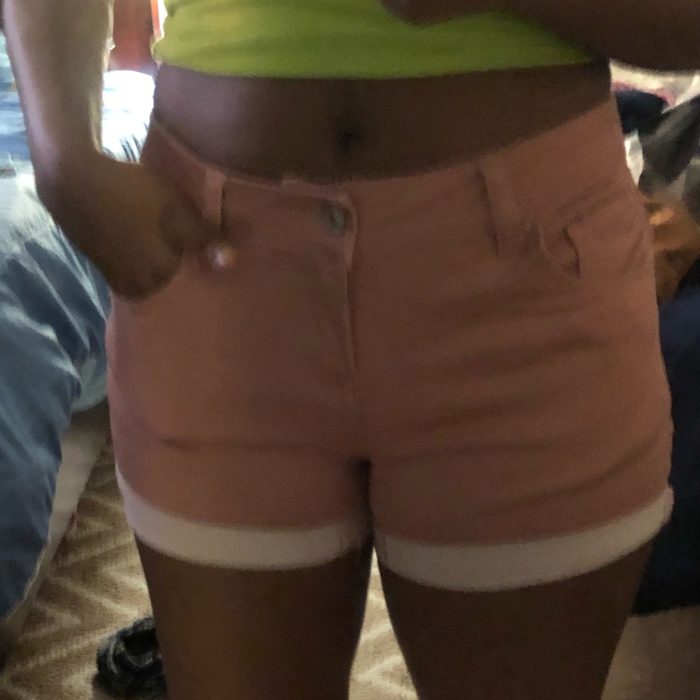 Nude butt rising shorts